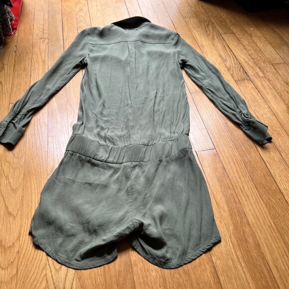 Monrow Size XS Laurel Green Button Up Long Sleeve Collared Elastic Waist Romper - Picture 12 of 15